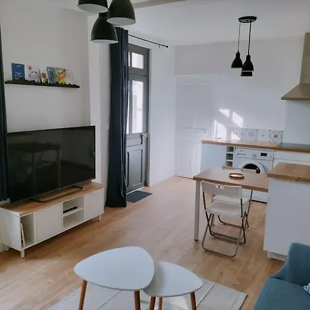 Maison Individuelle Avec Exterieur 펜션 *